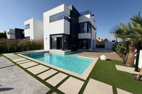 Villa a Torrevieja, Alicante, Torrevieja - € 695.000 | Ref: ks4953 - foto 3